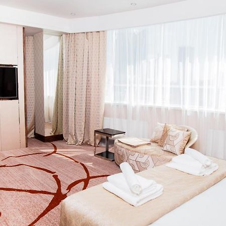 Boutique Hotel Health Club&Spa Grand Prix Астана Екстериор снимка