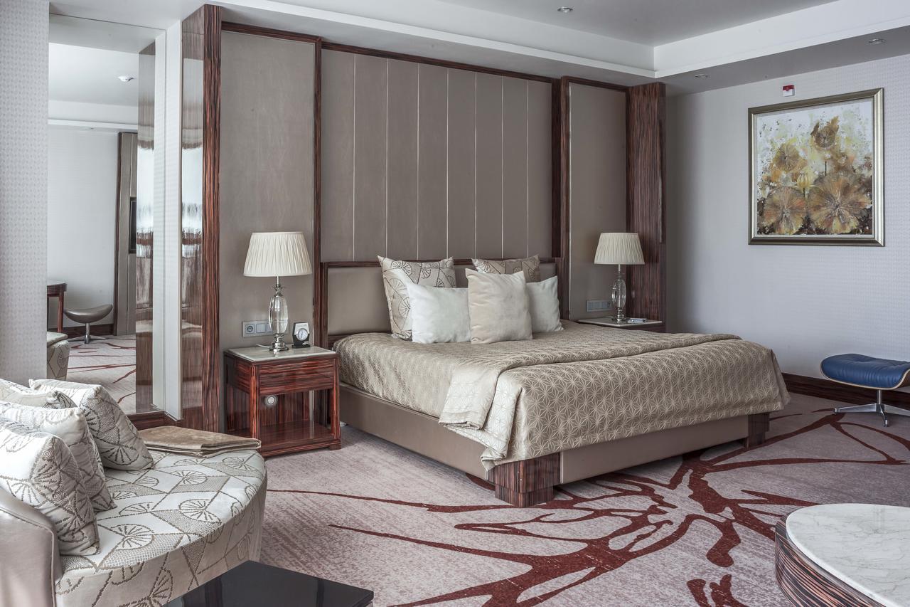 Boutique Hotel Health Club&Spa Grand Prix Астана Екстериор снимка