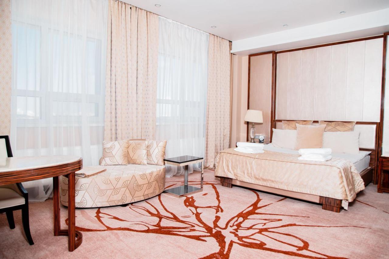 Boutique Hotel Health Club&Spa Grand Prix Астана Екстериор снимка