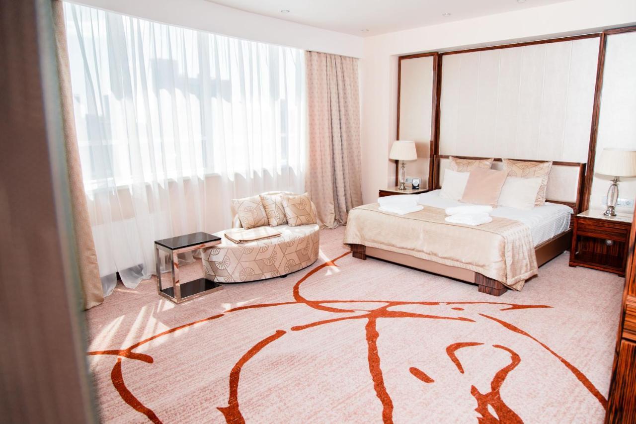 Boutique Hotel Health Club&Spa Grand Prix Астана Екстериор снимка