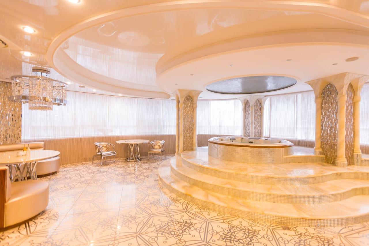 Boutique Hotel Health Club&Spa Grand Prix Астана Екстериор снимка