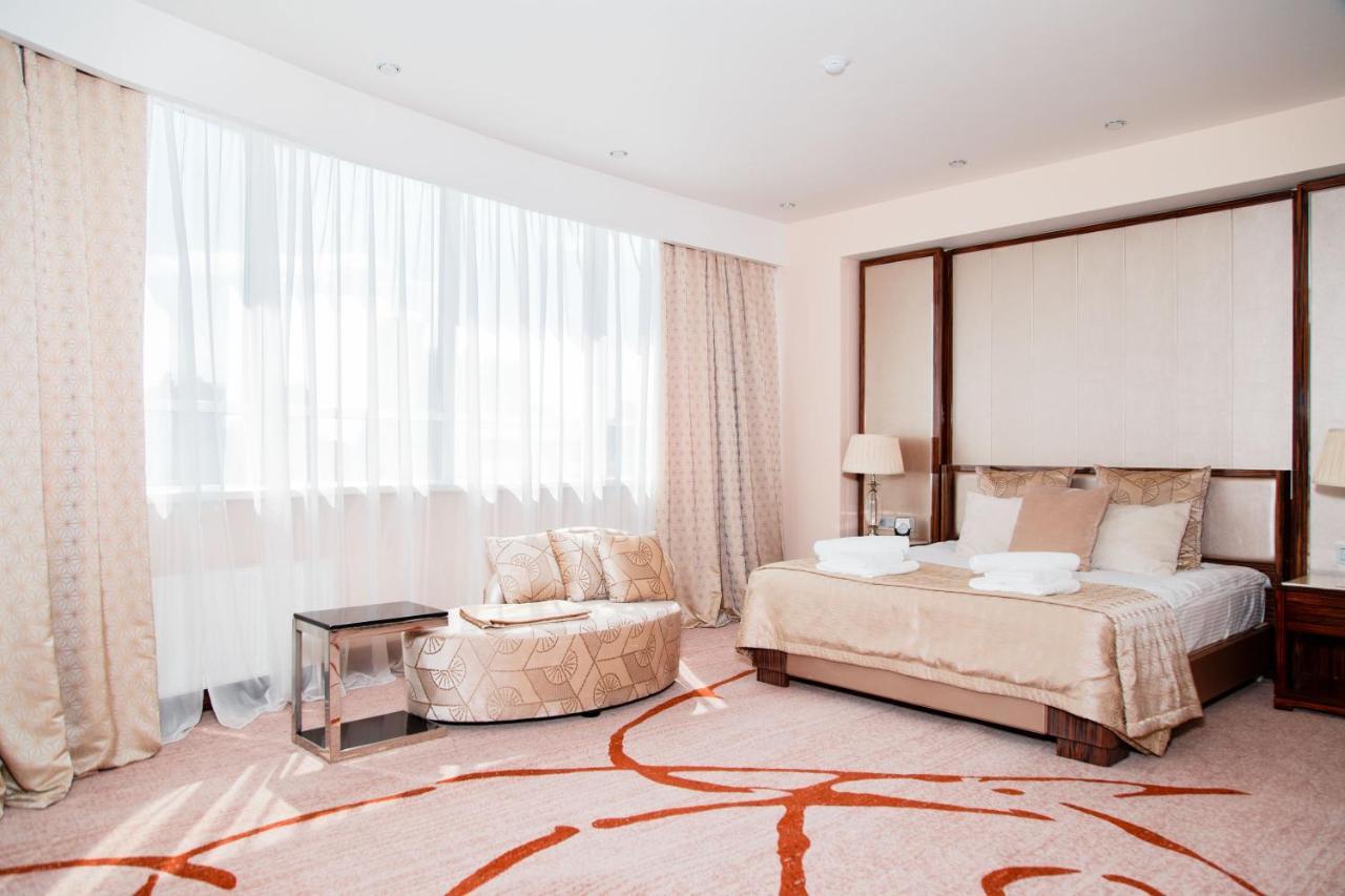 Boutique Hotel Health Club&Spa Grand Prix Астана Екстериор снимка