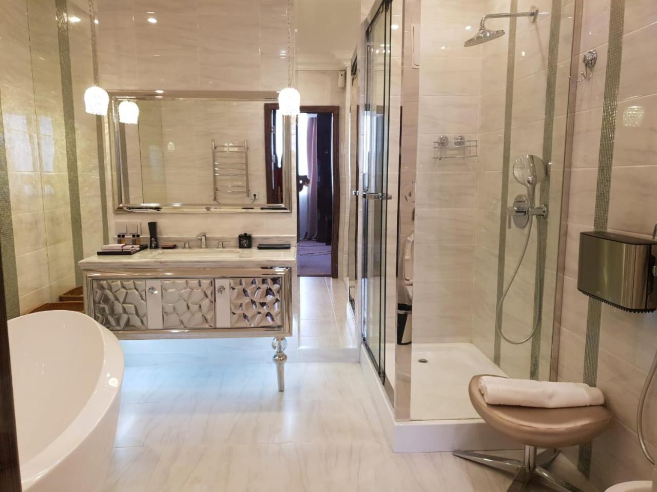 Boutique Hotel Health Club&Spa Grand Prix Астана Екстериор снимка